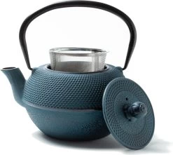 Tealøv THEE SET 1,1 LITER GIETIJZER | COMPLETE SET IN GESCHENKDOOS | Gietijzeren Theepot Met Roestvrijstalen Zeef, Gietijzeren Theekopjes En Onderzetter | In Authentiek Japanse Stijl | Arare Blauw 17 Tealøv THEE SET 1,1 LITER GIETIJZER | COMPLETE SET IN GESCHENKDOOS | Gietijzeren Theepot Met Roestvrijstalen Zeef, Gietijzeren Theekopjes En Onderzetter | In Authentiek Japanse Stijl | Arare Blauw -Korting Op Tafelgerei 1200x1075 2