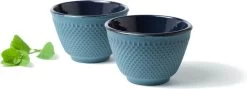 Tealøv THEE SET 1,1 LITER GIETIJZER | COMPLETE SET IN GESCHENKDOOS | Gietijzeren Theepot Met Roestvrijstalen Zeef, Gietijzeren Theekopjes En Onderzetter | In Authentiek Japanse Stijl | Arare Blauw 11 Tealøv THEE SET 1,1 LITER GIETIJZER | COMPLETE SET IN GESCHENKDOOS | Gietijzeren Theepot Met Roestvrijstalen Zeef, Gietijzeren Theekopjes En Onderzetter | In Authentiek Japanse Stijl | Arare Blauw -Korting Op Tafelgerei 1200x431
